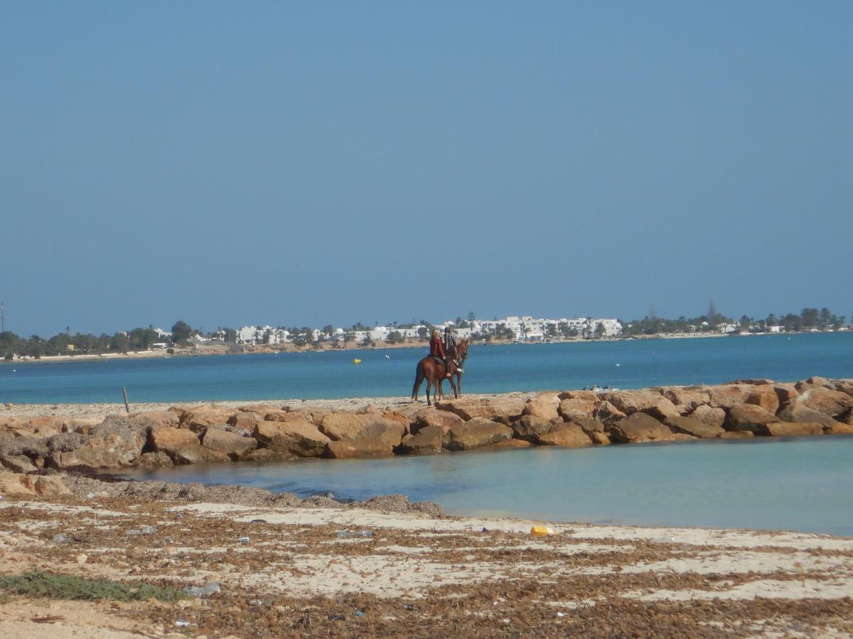 Villa indépendante 300m de la plage Aghir Extérieur photo